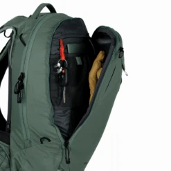 Osprey Kresta 20L Backpack - Women's -Winter Sports Equipment Store 985607 800 auto